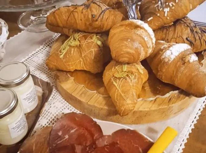 Del Contadino 3* سوندريو